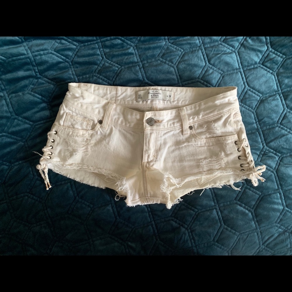 Festival Booty Shortie Shorts